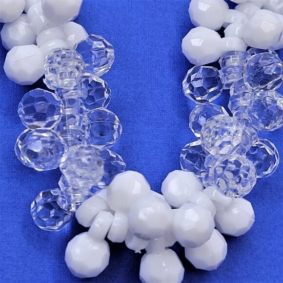 WHITE and Clear Glassy Faceted Bead Cluster Necklace and Earrings Set - Picture 2 of 9